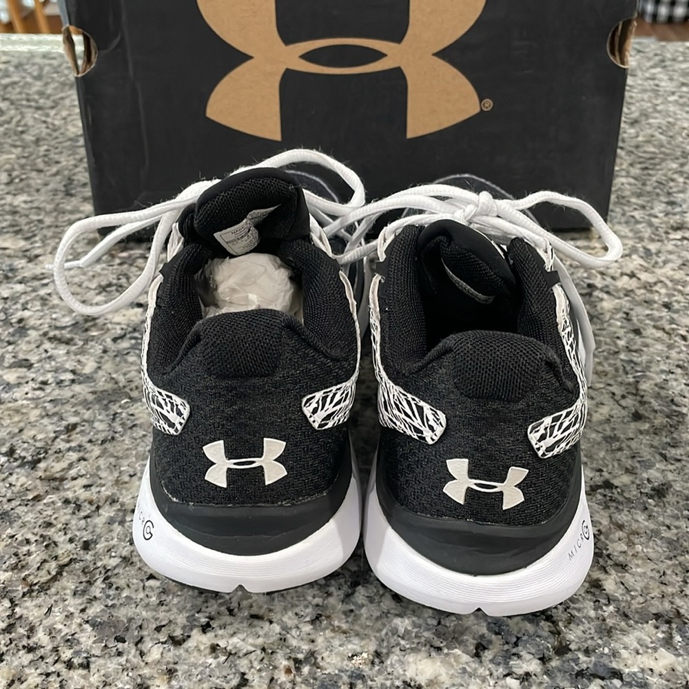 Under Armour Running Shoes - Picture 3 of 10